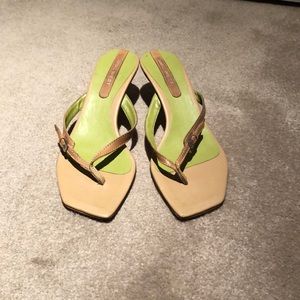 These are some cute nine West heeled flip flops